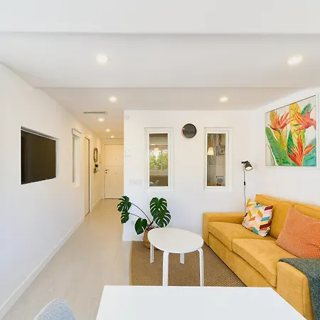 Hola Cozy Penthouse Old Town & Marbella