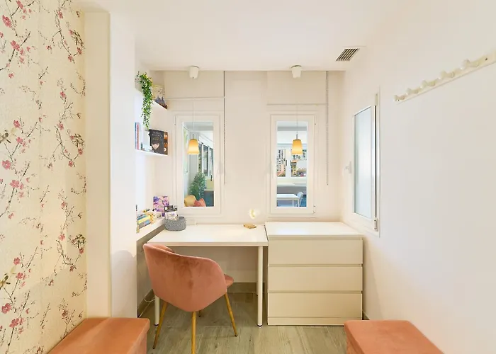 아파트 Hola Cozy Penthouse Old Town &