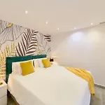 Hola Cozy Penthouse Old Town & * ماربيا